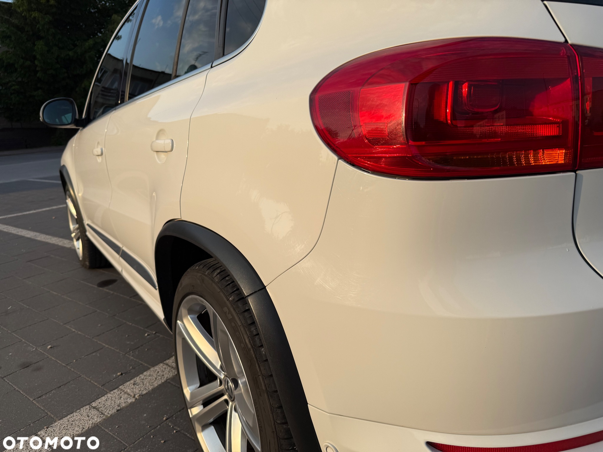 Volkswagen Tiguan 2.0 TDI 4Mot R-Style DSG - 17