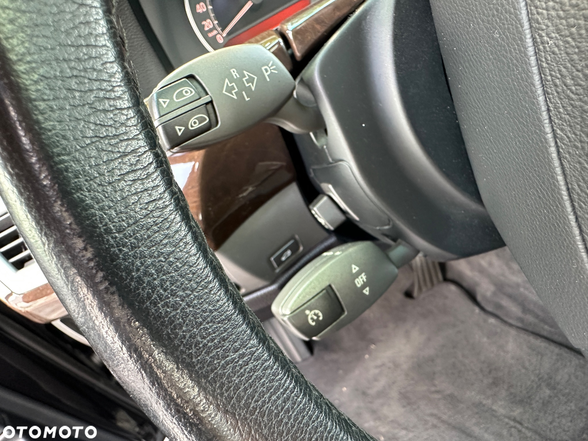 BMW Seria 7 745i - 25