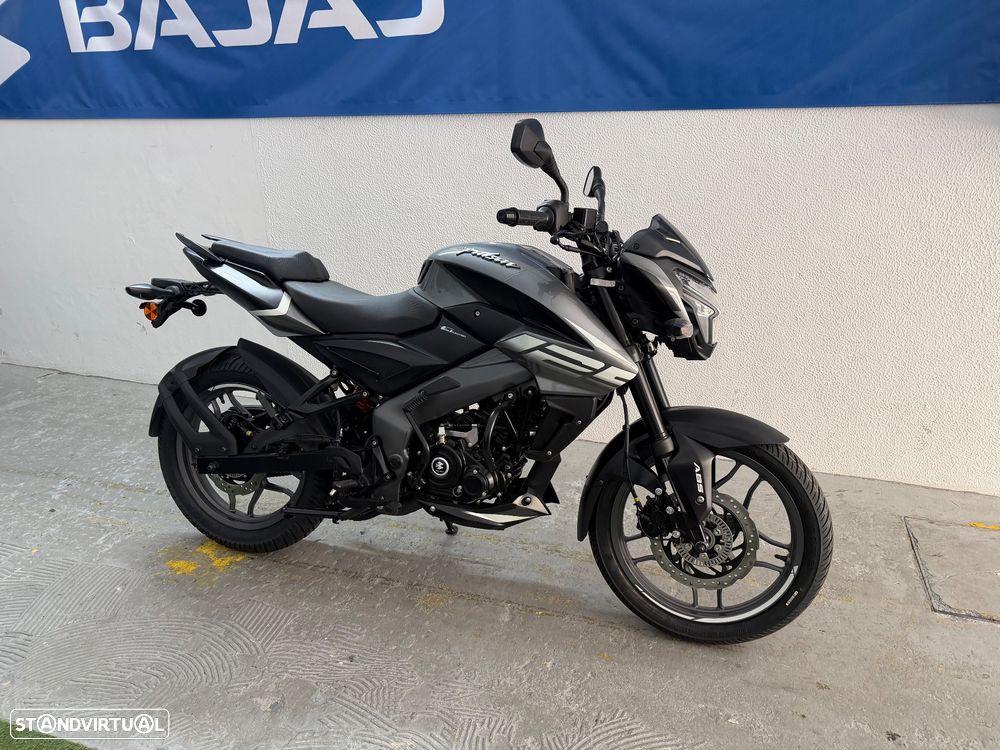 Bajaj Pulsar NS NS125 - 15