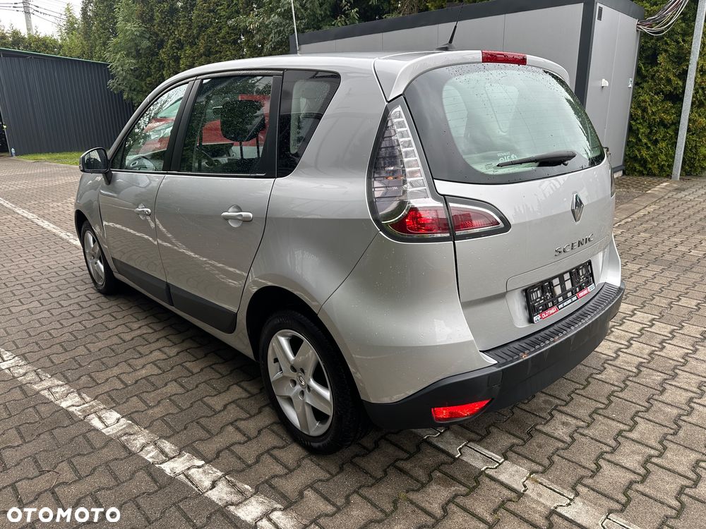 Renault Scenic 1.6 16V 110 Dynamique - 12