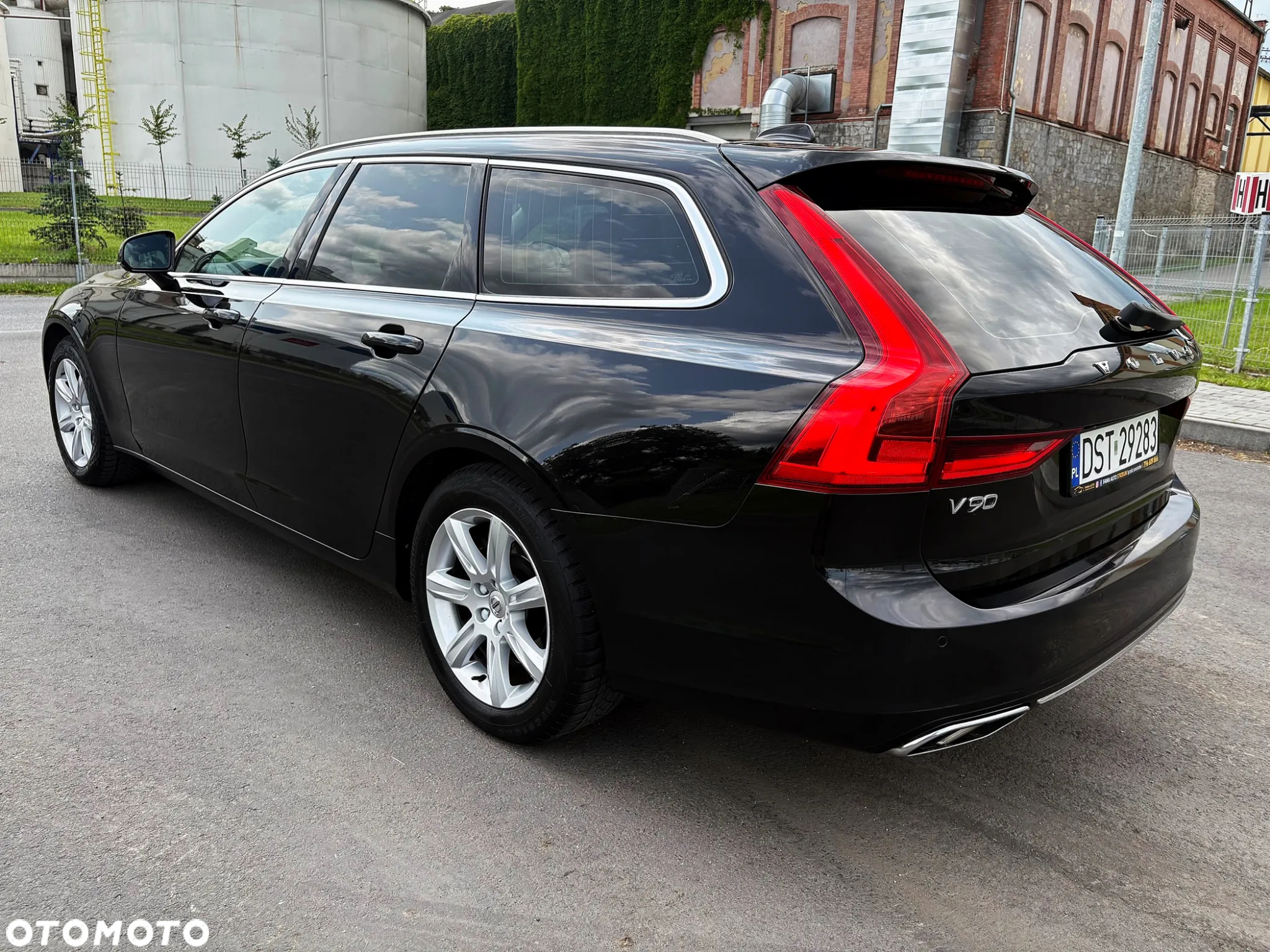 Volvo V90 D3 Momentum Pro - 11