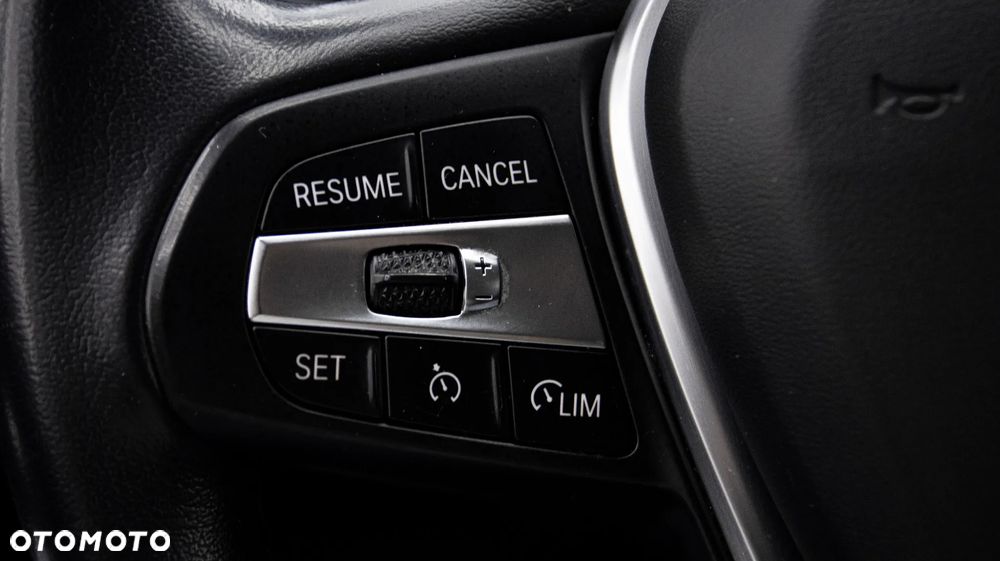 BMW Seria 3 318i M Sport sport - 20