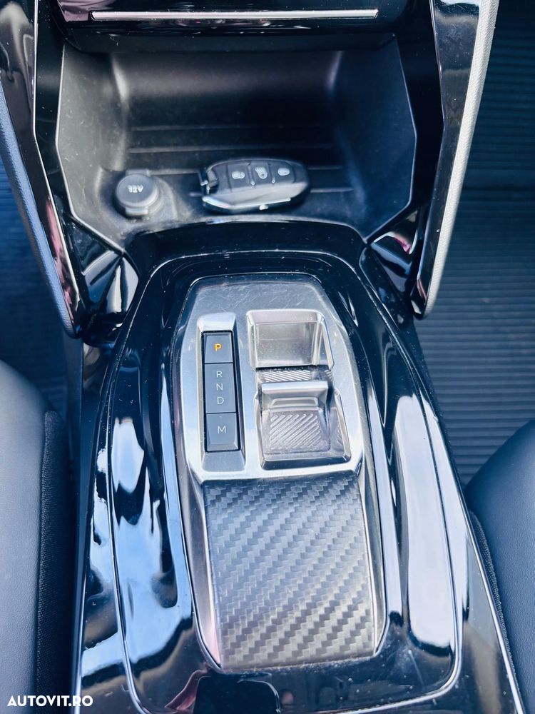 Peugeot 2008 1.2 PureTech EAT8 STT Active Pack - 17