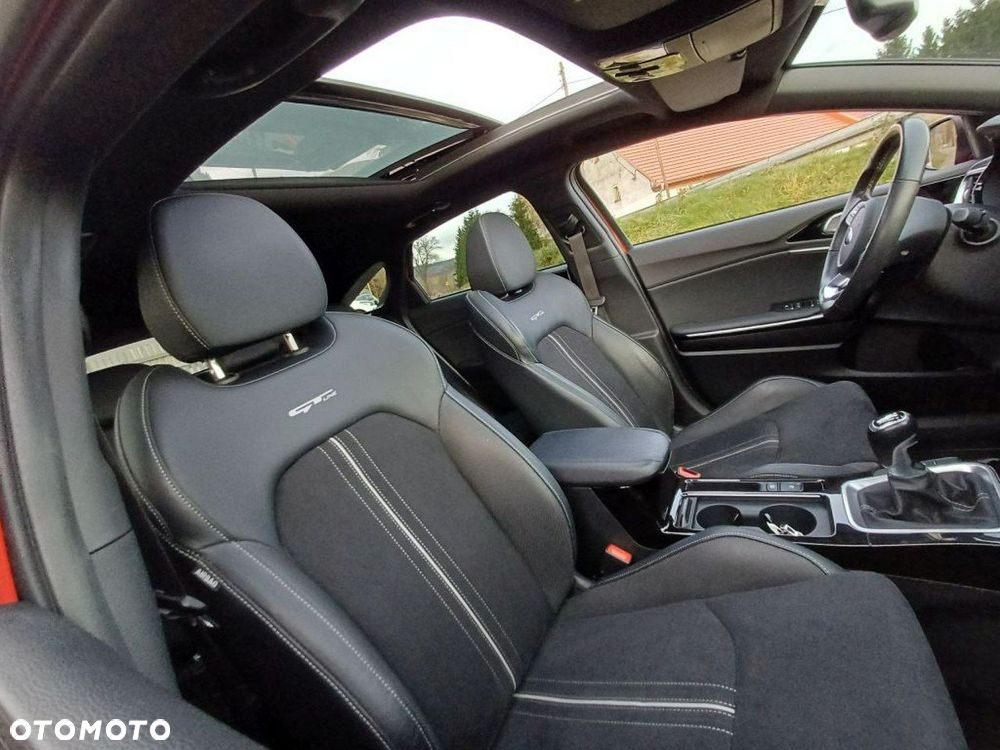 Kia ProCeed 1.4 T-GDI GT Line - 13