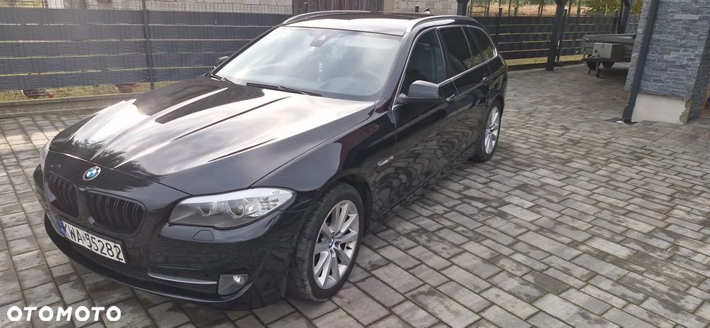 BMW Seria 5 525d xDrive - 6