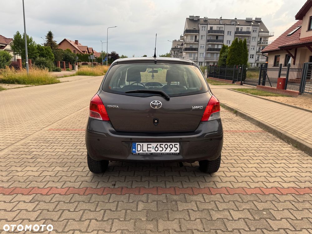 Toyota Yaris 1.33 VVT-i Cool+ - 3
