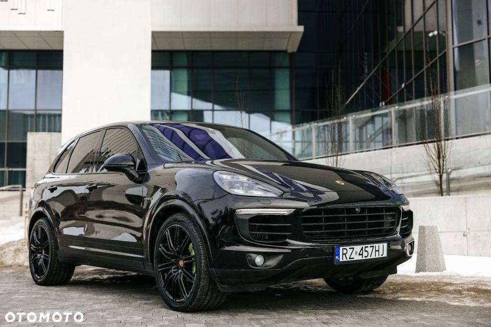 Porsche Cayenne E-Hybrid - 1