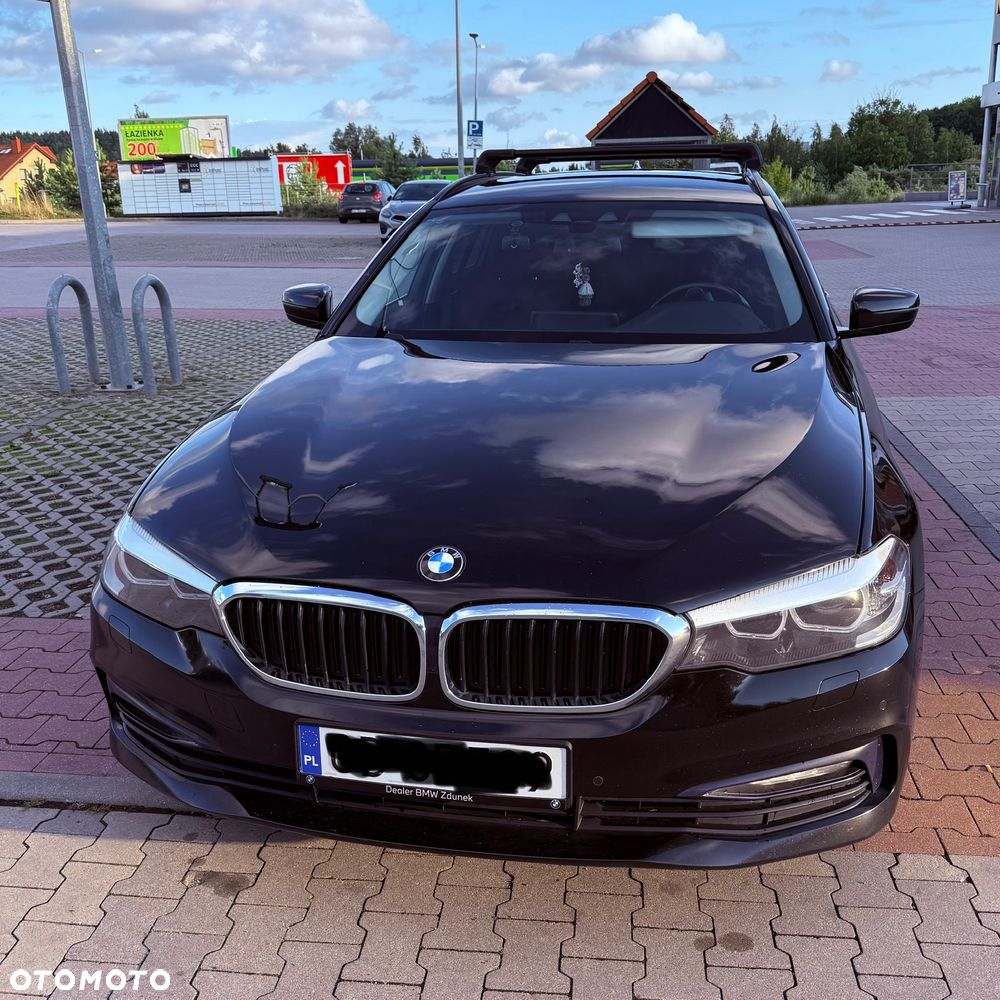 BMW Seria 5 520d Sport Line - 4