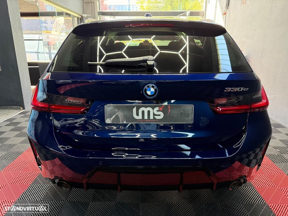 BMW 330 e Pack Desportivo M Pro Auto - 6