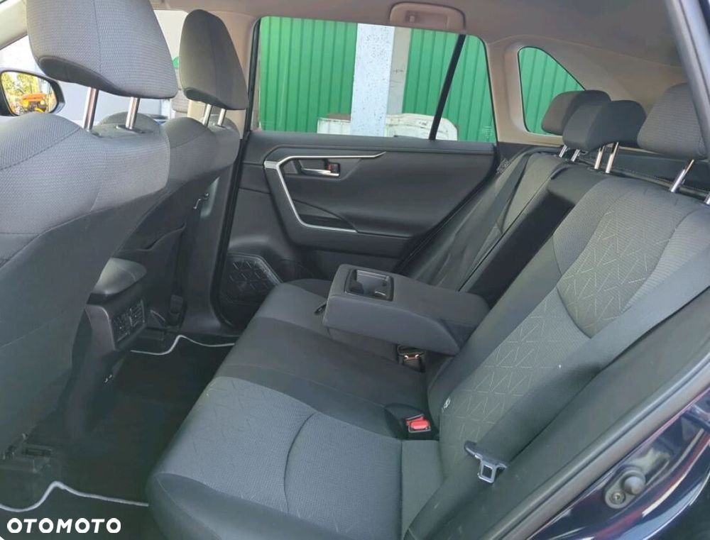 Toyota RAV4 - 7