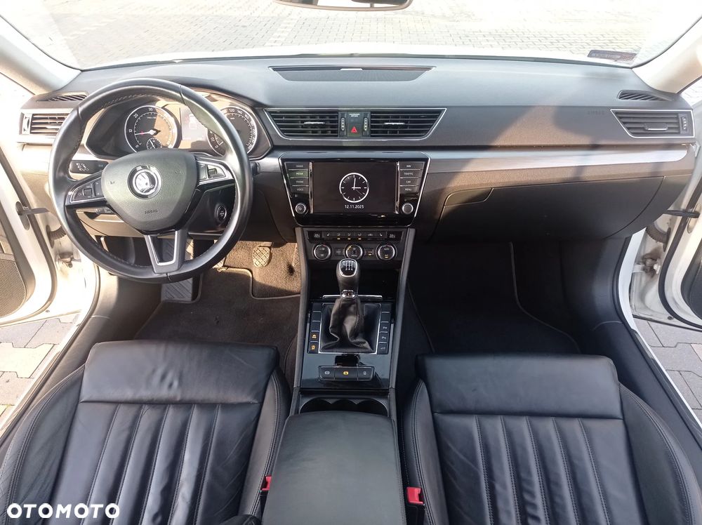 Skoda Superb 2.0 TDI Style - 16