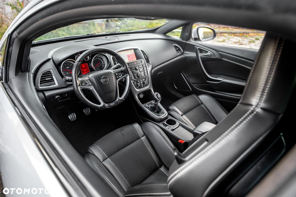 Opel Astra OPC Start/Stop - 17