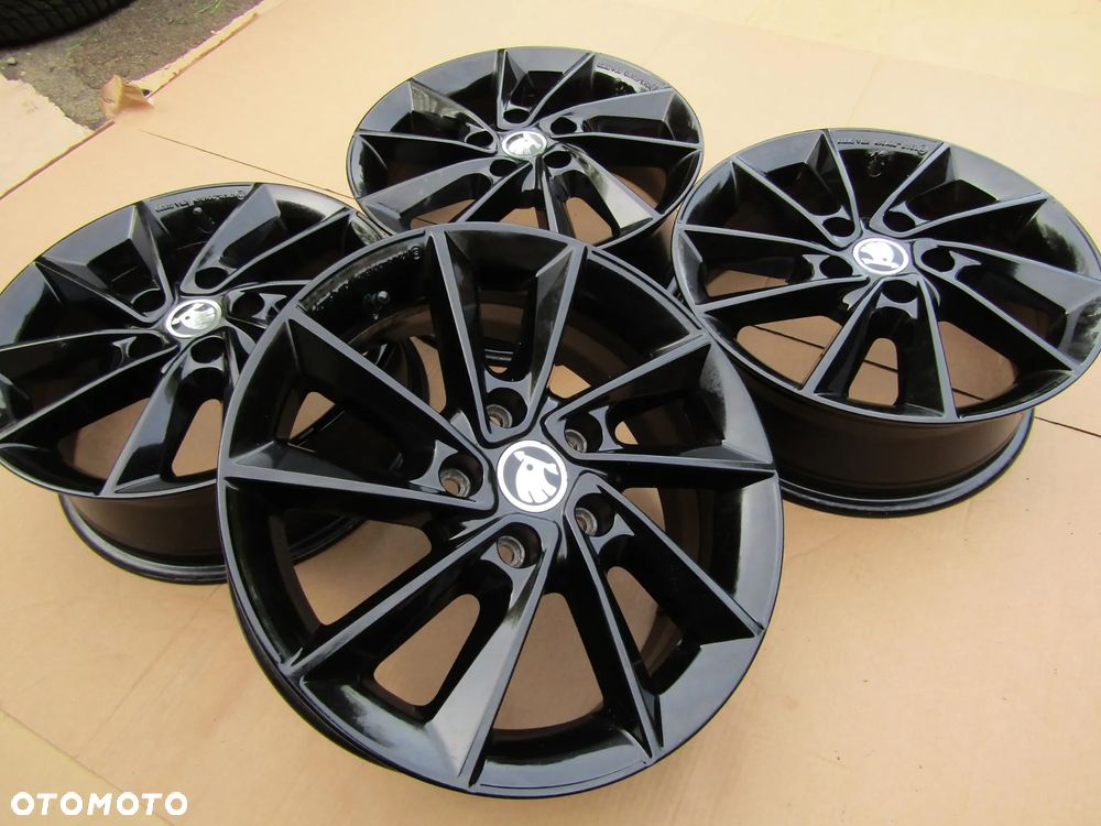 4x Felgi 16 Skoda Octavia II III IV Karoq VW T-ROC T Roc Jetta Golf V VI VII Touran Caddy Jetta Seat Ateca Leon Ateca 6 j 5x112 ET43 - 13