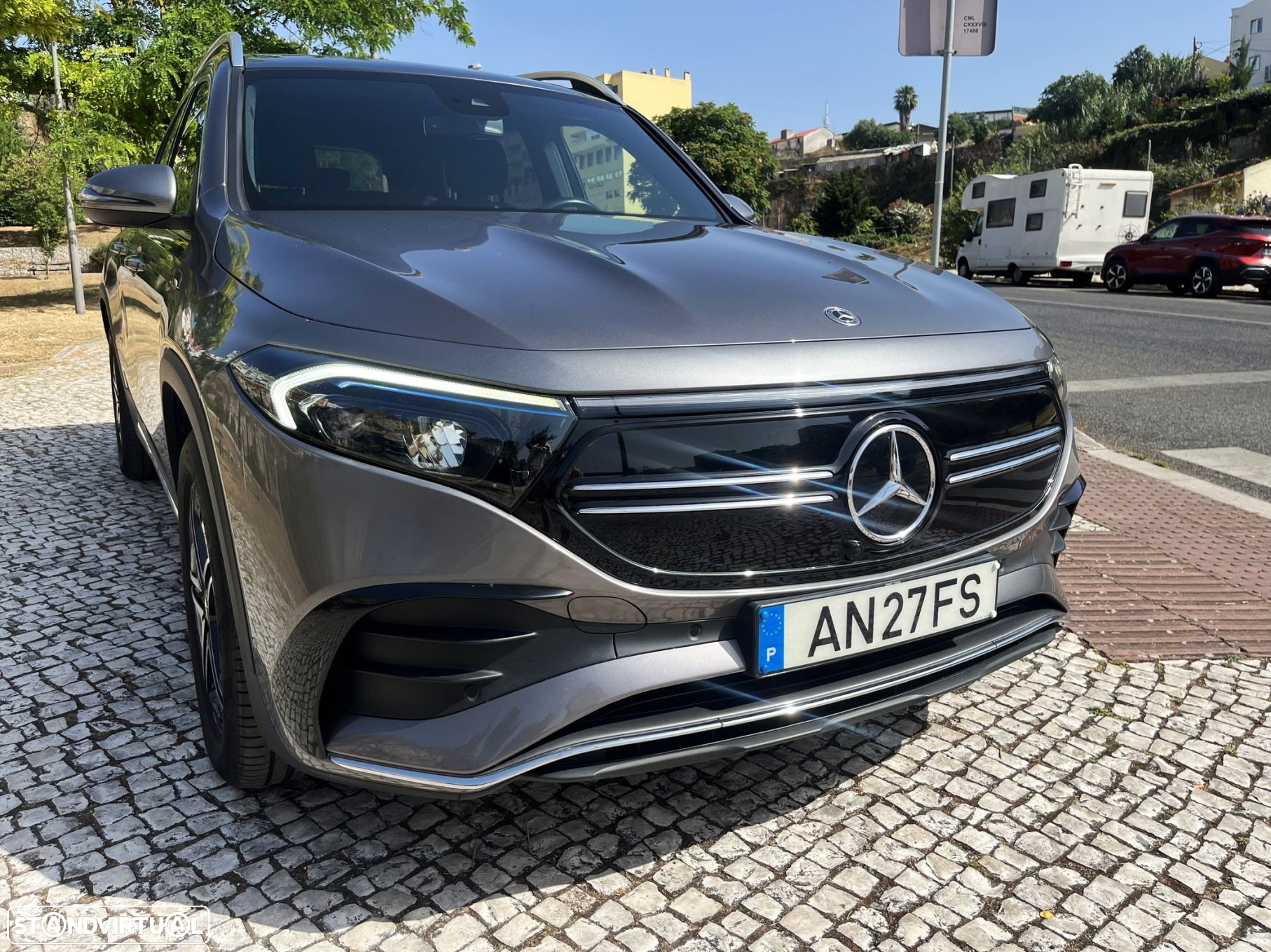 Mercedes-Benz EQB - 5