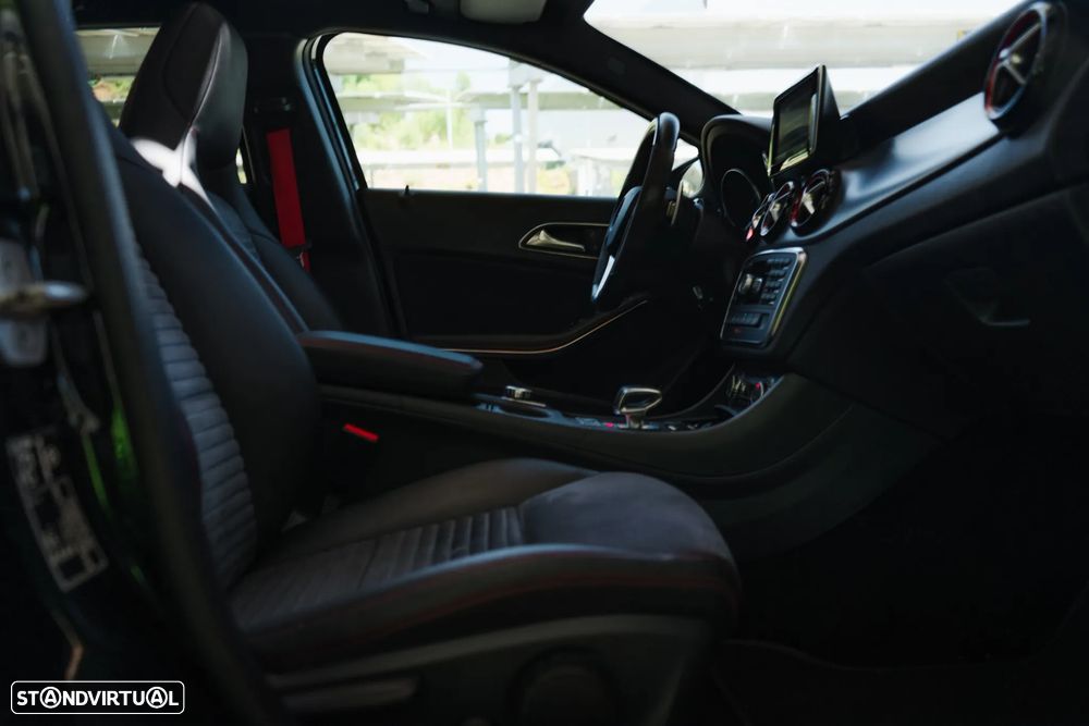 Mercedes-Benz GLA 45 AMG 4Matic 7G-DCT Edition 1 - 27