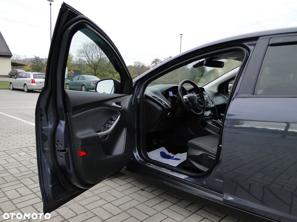 Ford Focus 1.6 TDCi DPF Titanium - 16