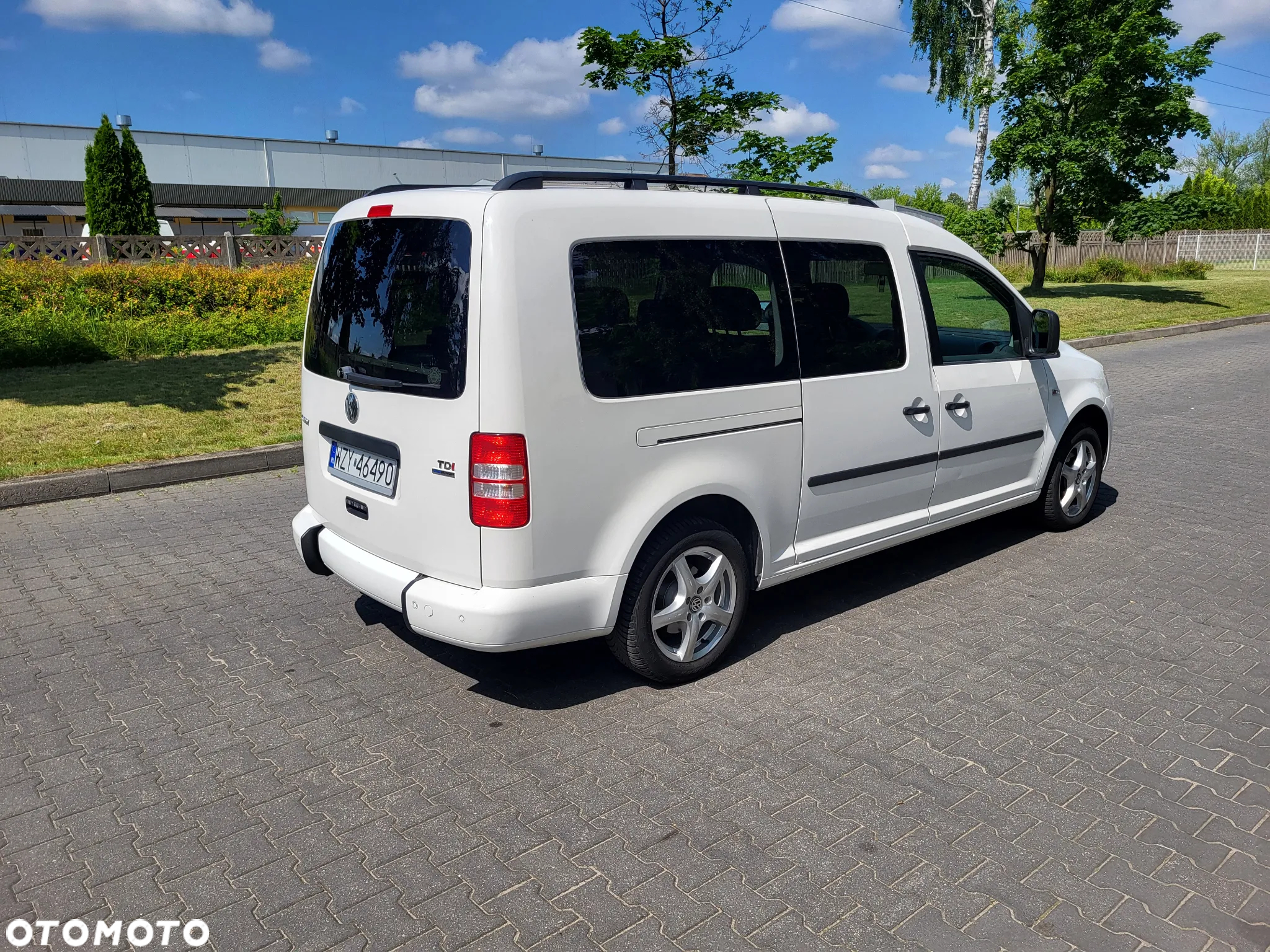 Volkswagen Caddy Maxi 1.6 TDI Trendline Mixt - 8