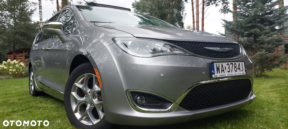Chrysler Pacifica - 3