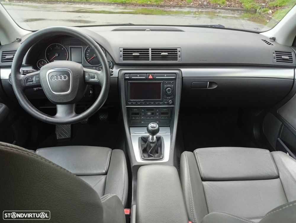 Audi A4 2.0 TDI S-line - 11