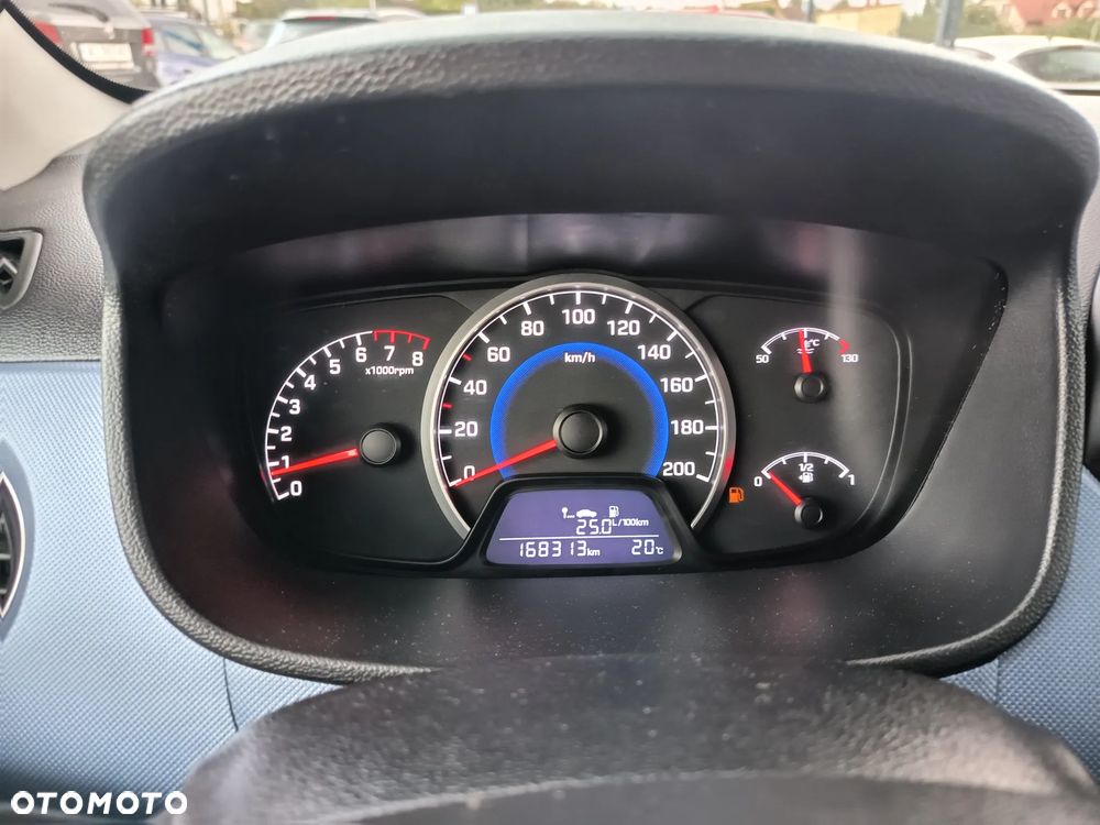 Hyundai i10 1.2 Fifa World Cup Edition - 17