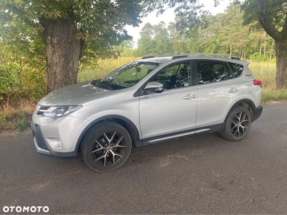 Toyota RAV4 - 1