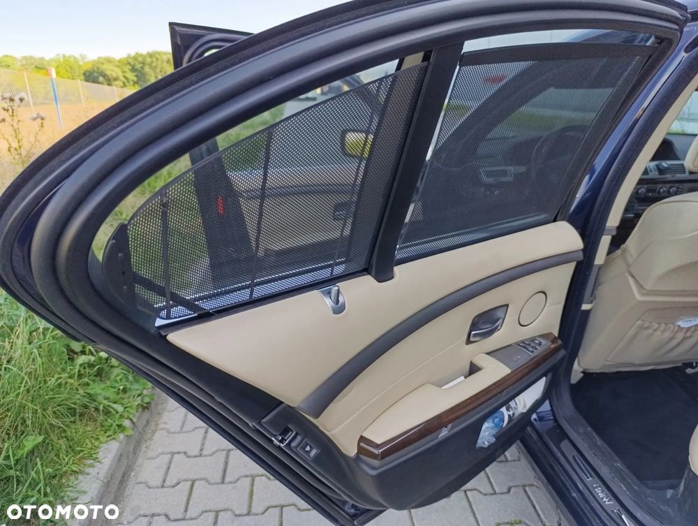 BMW Seria 7 740i - 11
