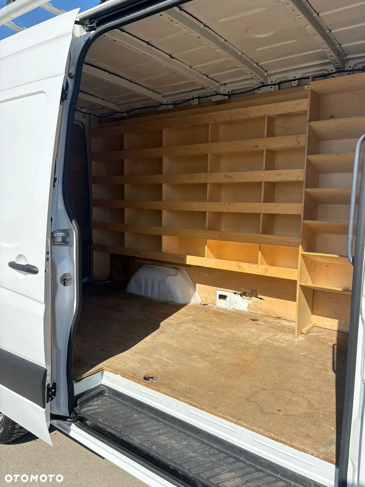 Mercedes-Benz Sprinter - 10