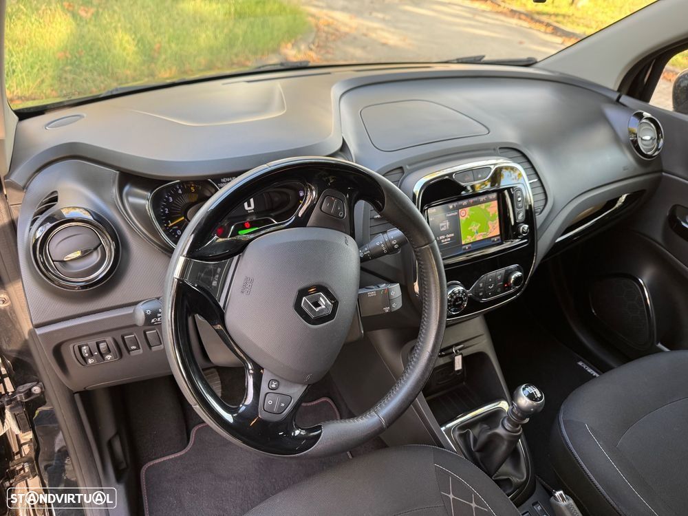 Renault Captur 1.5 dCi Exclusive XMOD - 17
