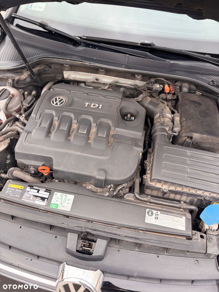 Volkswagen Golf 2.0 BlueTDI DSG Comfortline - 19