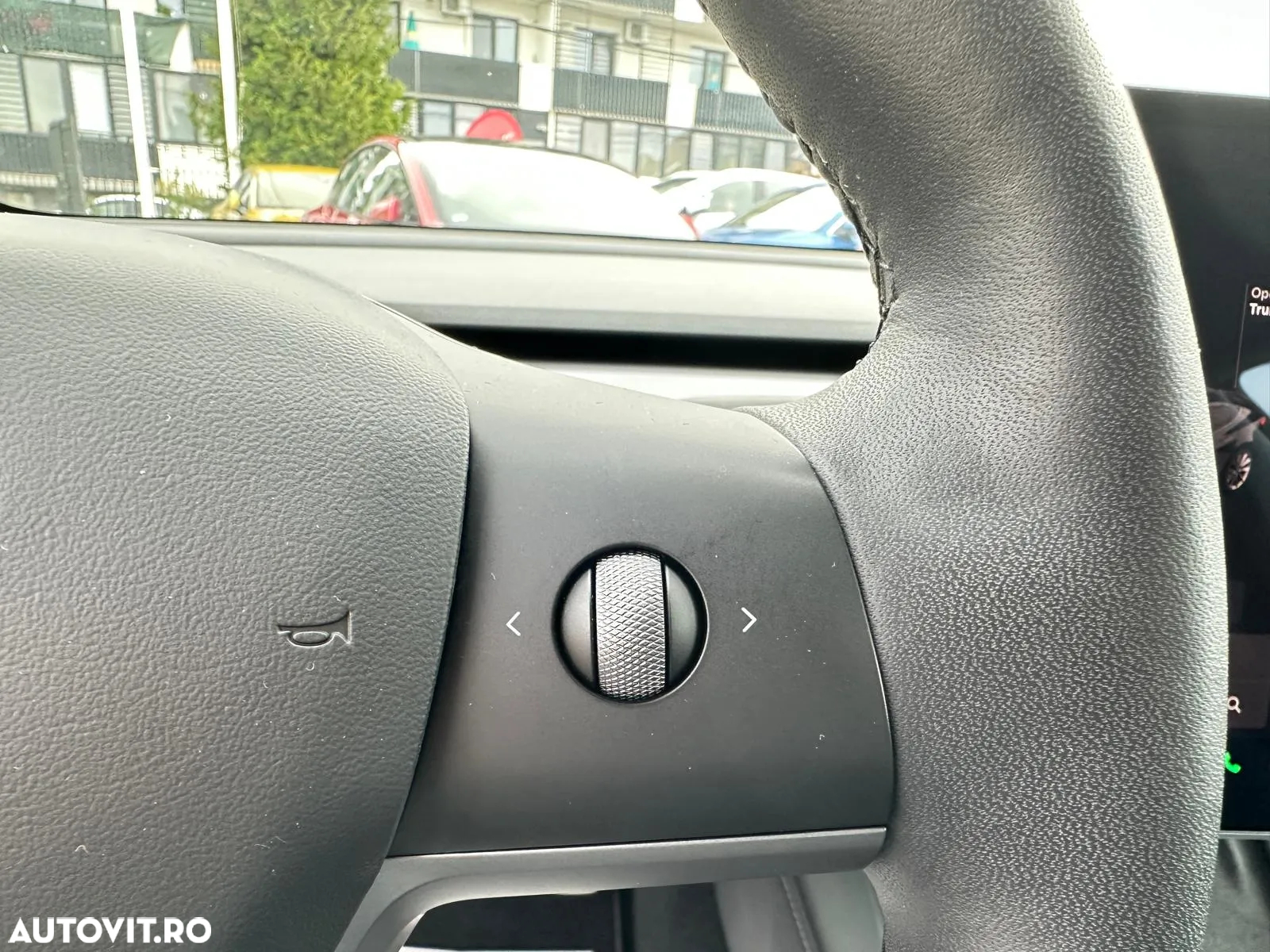 Tesla Model 3 Langstreckenbatterie Allradantrieb Dual Motor Performance - 35