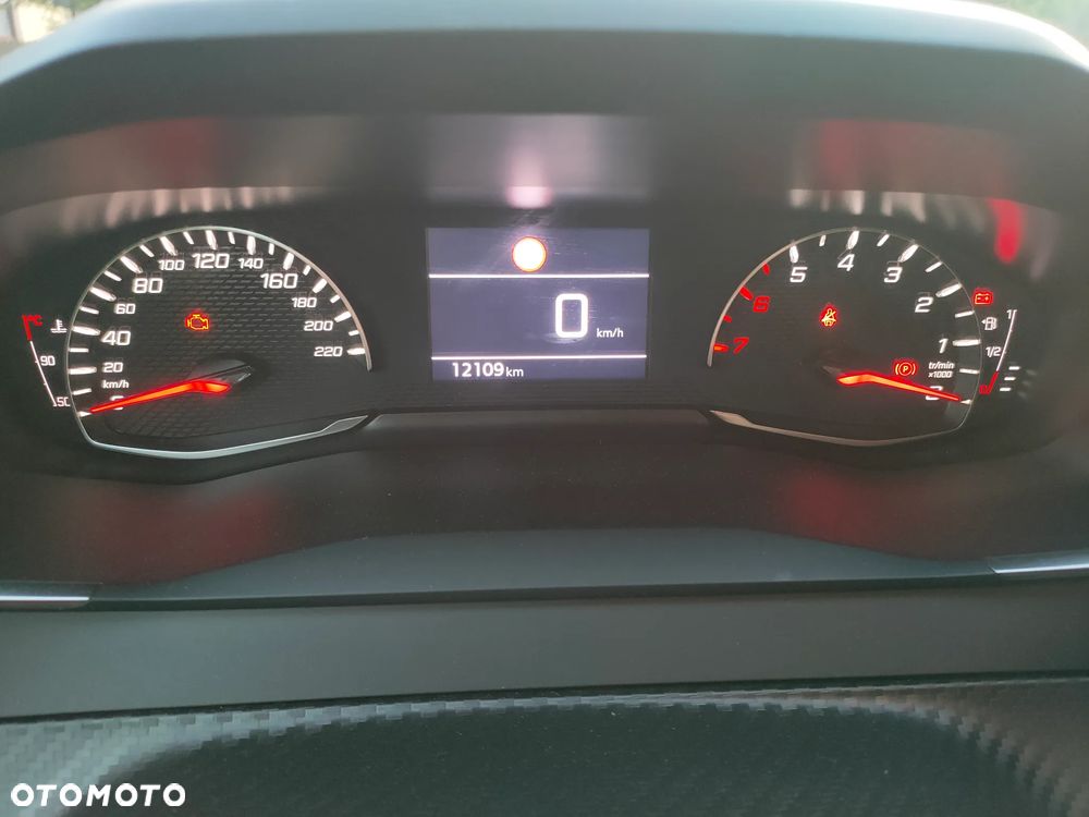 Peugeot 208 1.2 PureTech Style S&S - 13