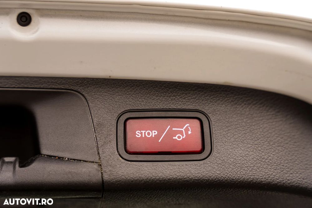 Mercedes-Benz GLA 250 e 8G-DCT Style - 11