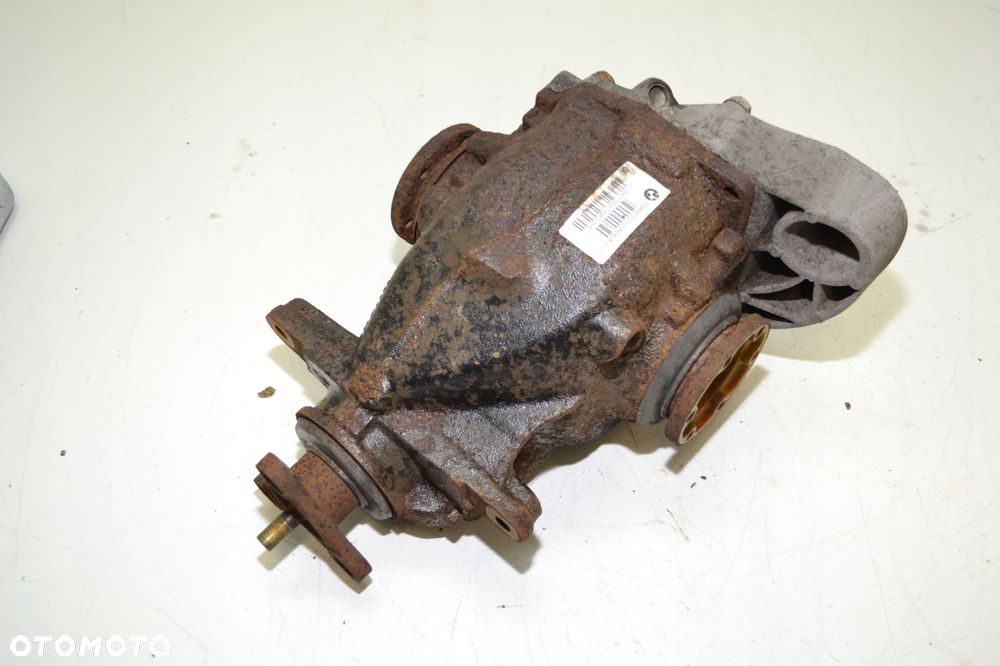 BMW E87 116D MOST TYLNY DYFER DYFERENCJAŁ 7598855 - 3