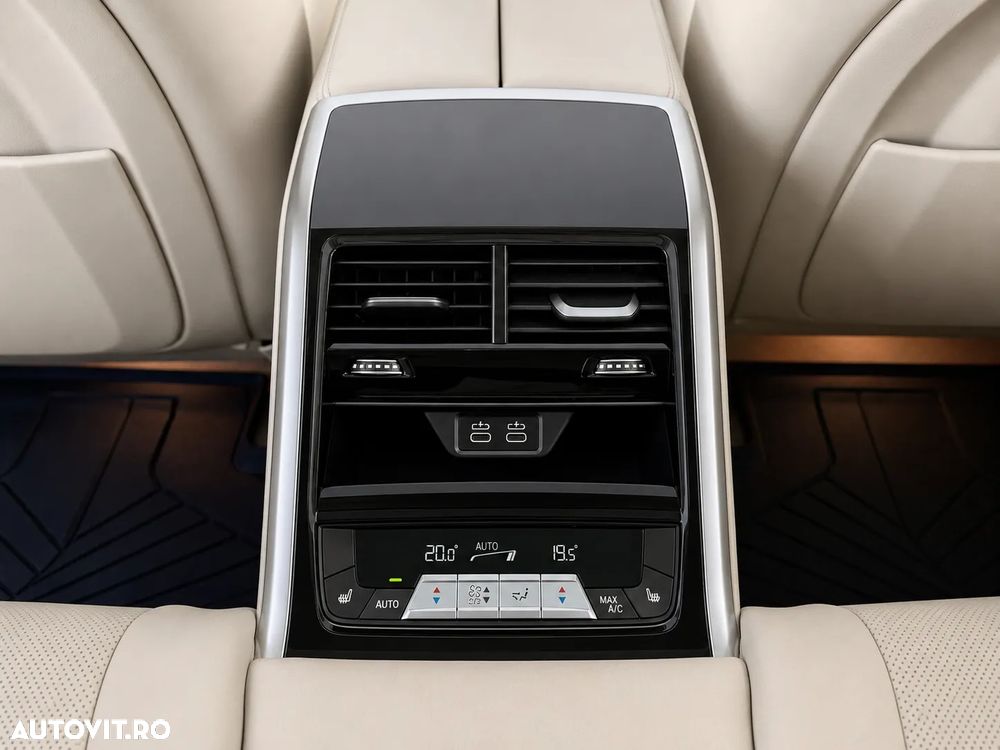 BMW Seria 8 840i xDrive AT - 18
