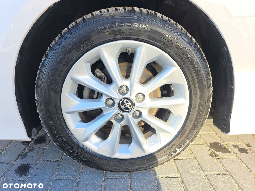 Toyota Corolla 1.8 Hybrid Comfort - 28