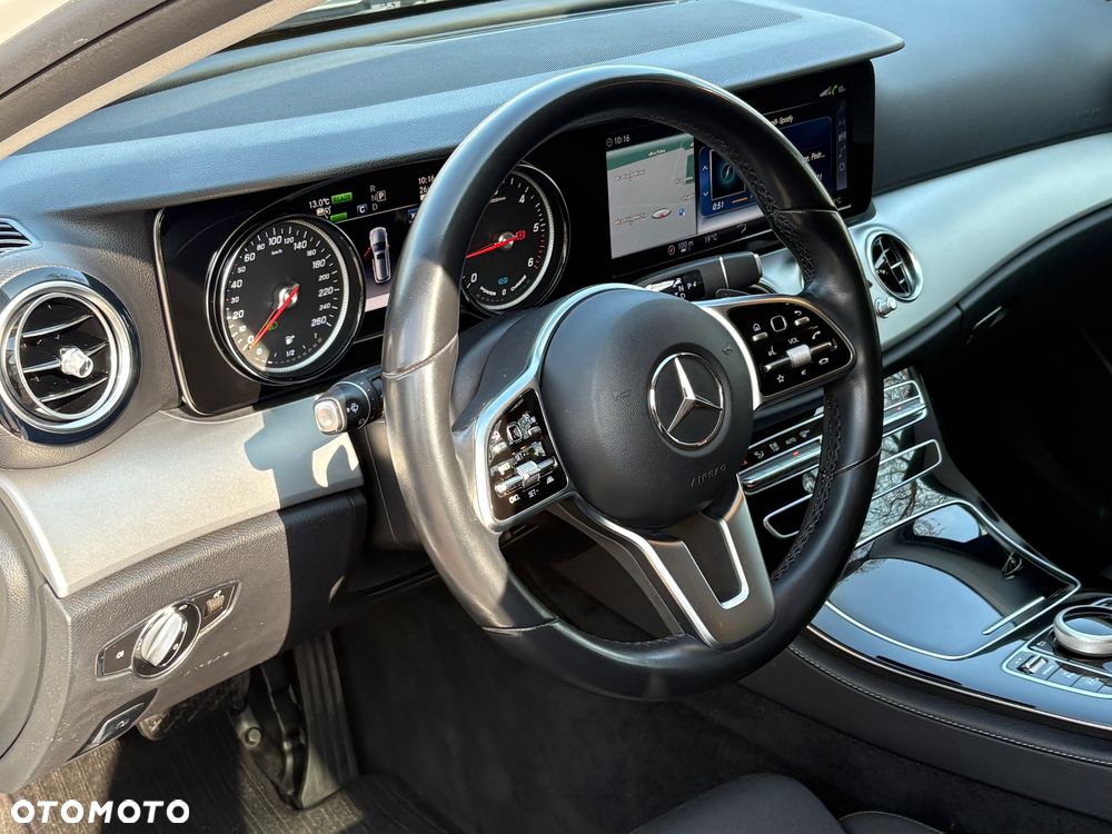 Mercedes-Benz Klasa E 300 de 9G-TRONIC Exclusive - 22