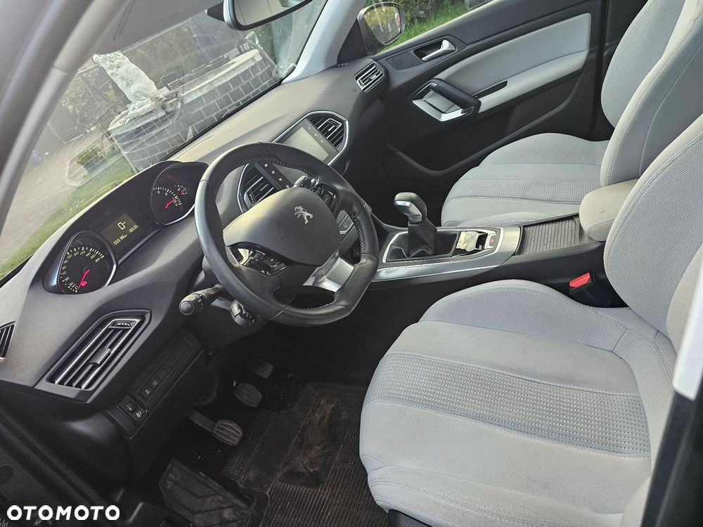 Peugeot 308 - 3