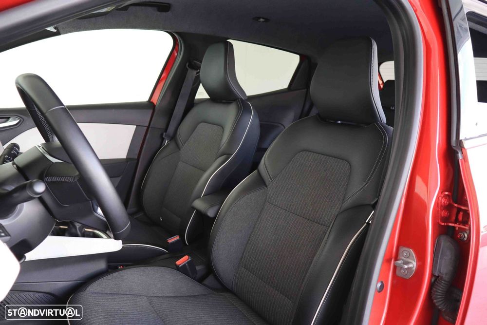 Renault Clio 1.0 TCe Evolution - 40