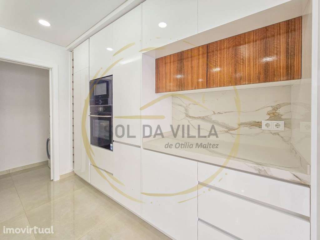 Moradia T4 Isolada com piscina - Valadares, Corroios - 750.000€ - Grande imagem: 5/46