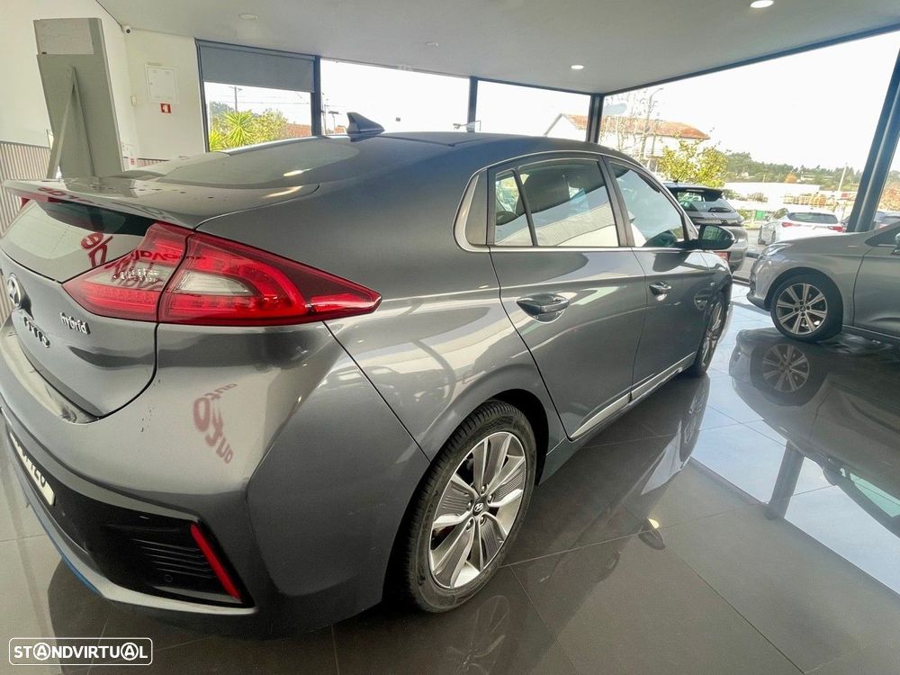 Hyundai Ioniq 1.6 GDI HEV Hybrid Tech - 10
