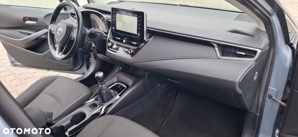 Toyota Corolla 1.6 Comfort - 12