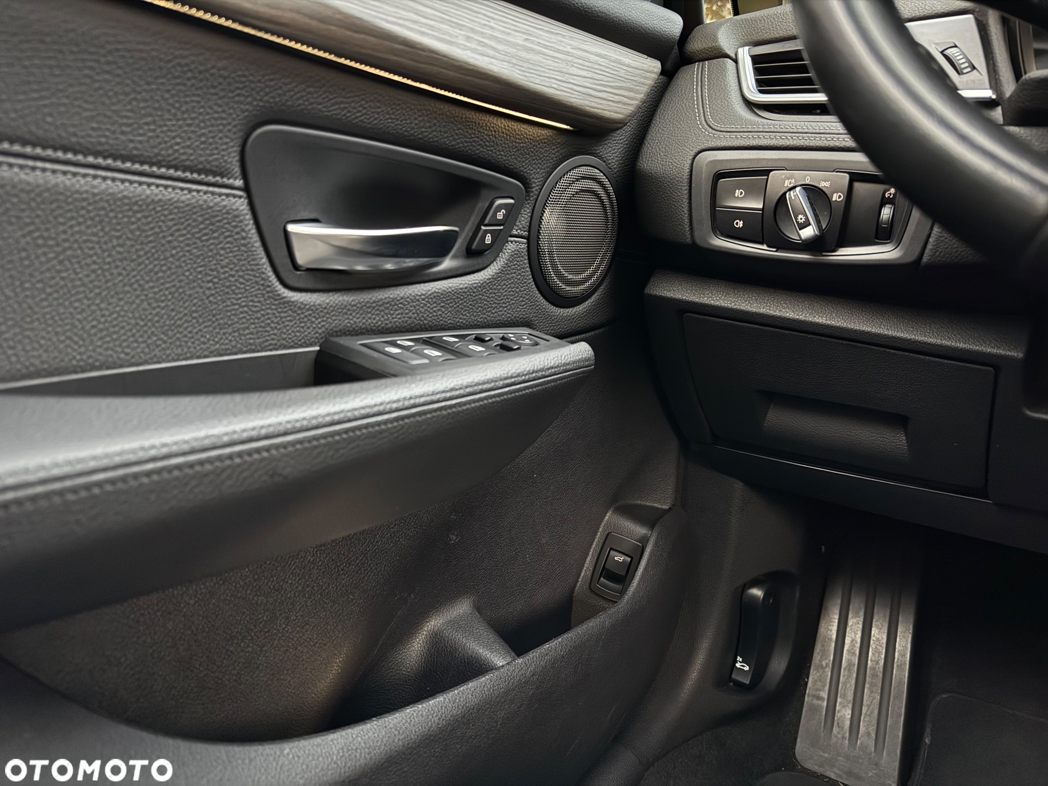 BMW Seria 2 218d Luxury Line - 16