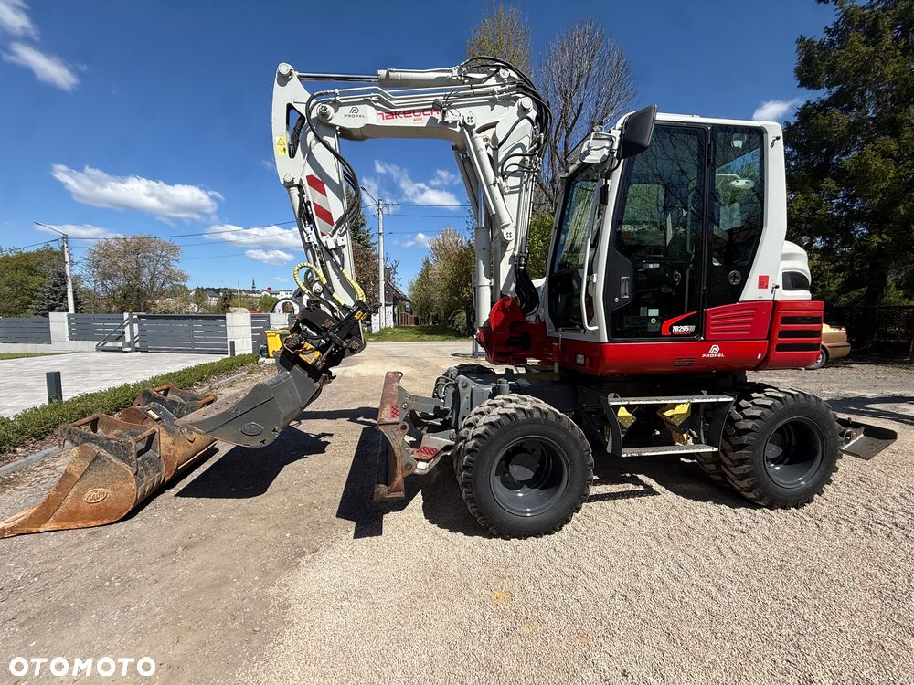 Takeuchi TB 295W - 1