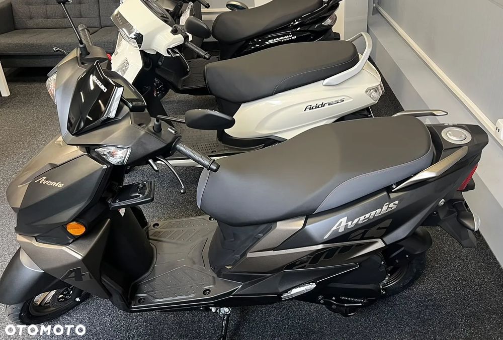 Suzuki Avenis - 4