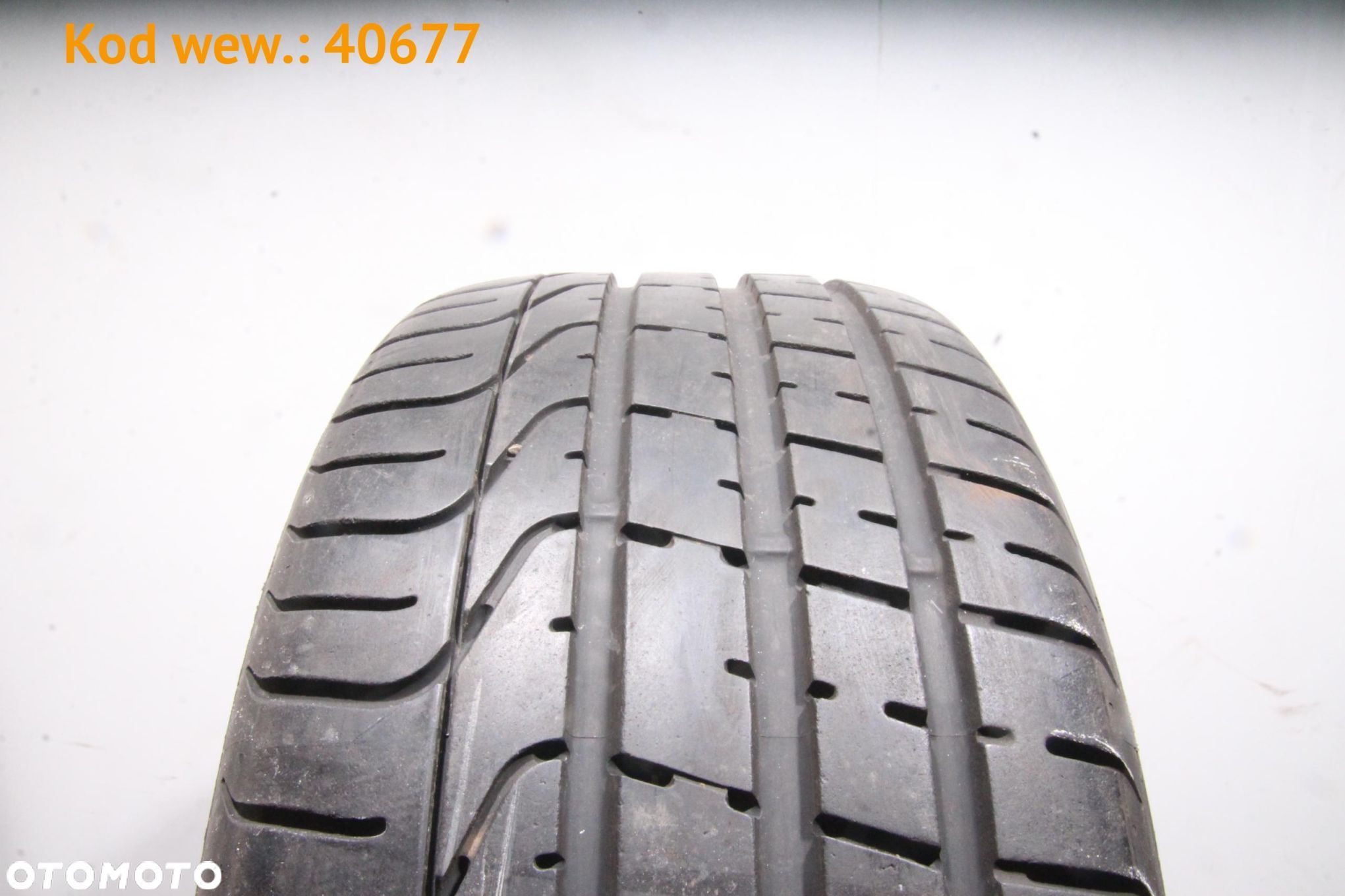 Pirelli P Zero - 235/40 R18 - 1