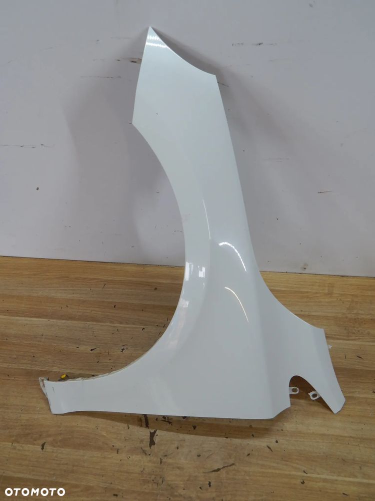 Błotnik lewy przód Volvo V40 v40 II CC 12-19 biały Łuków części - 1
