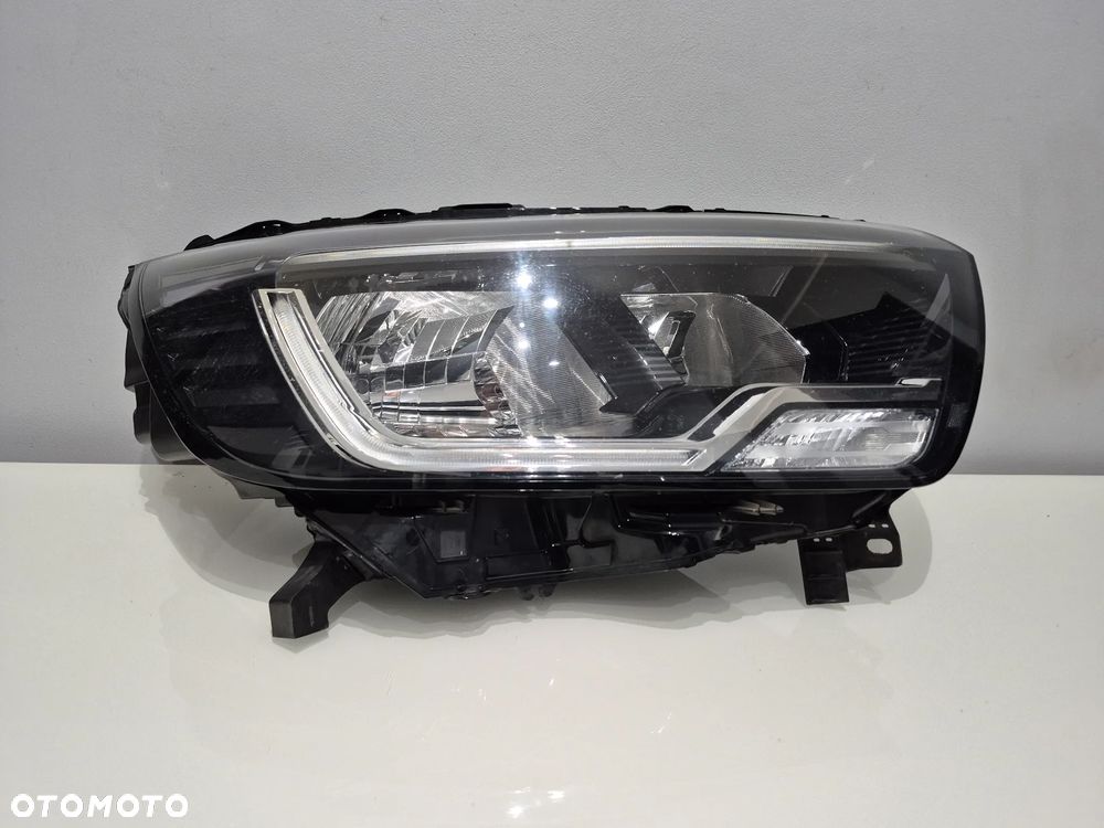 Renault Kangoo III 21- Lampa reflektor LED prawy przód 6PIN Europa oryginalny - 3