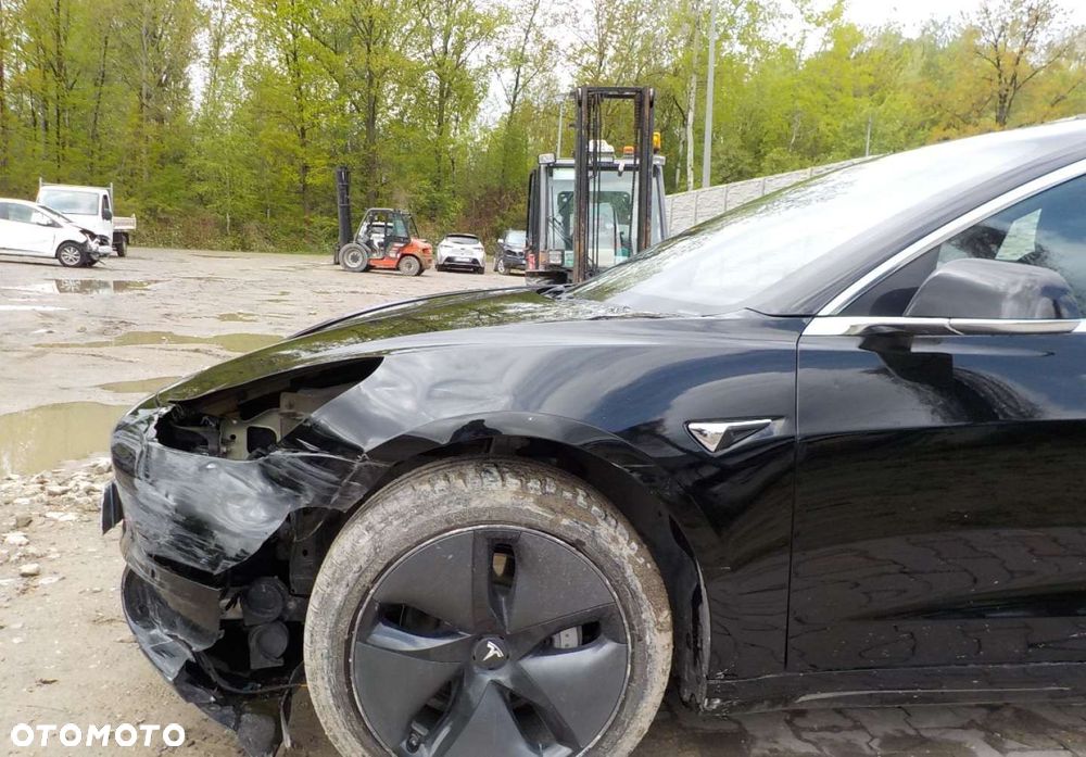 Tesla Model 3 Langstreckenbatterie Allradantrieb Dual Motor Performance - 10