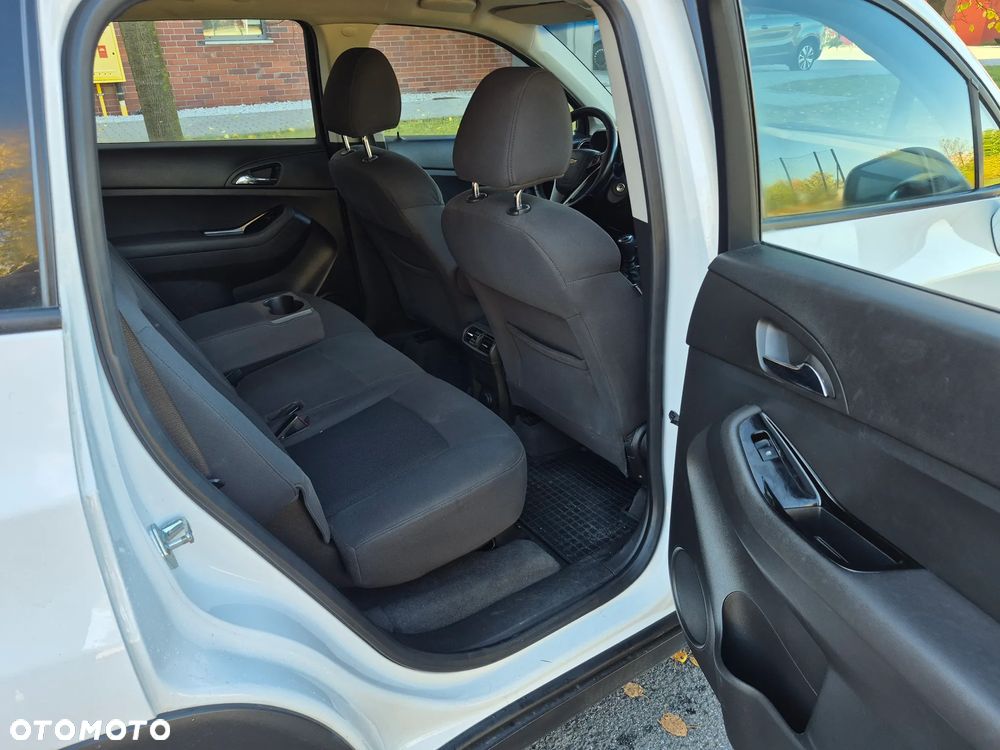Chevrolet Orlando 2011 photo 4