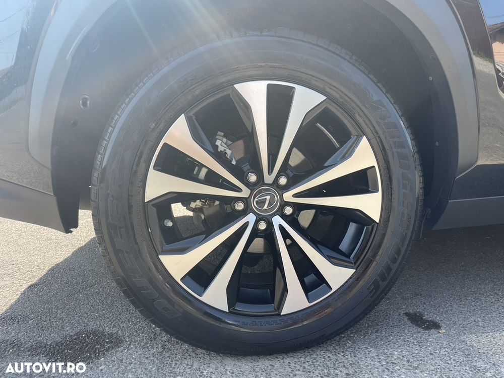Lexus Seria NX - 11